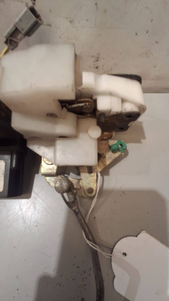 CERRADURA PUERTA TRASERA DERECHA