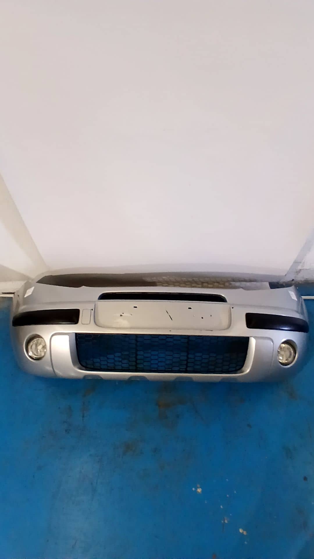 PARAGOLPES DELANTERO