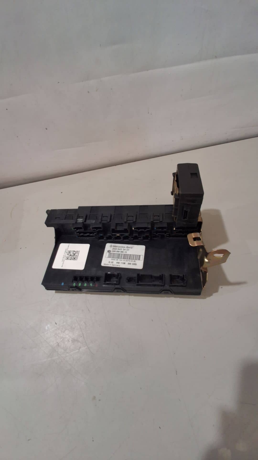 CAJA RELES / FUSIBLES