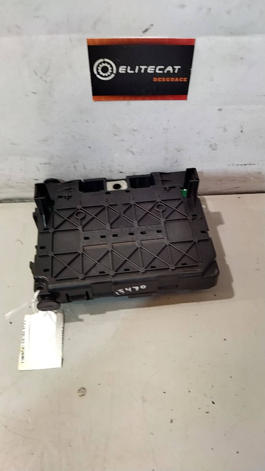 CAJA RELES / FUSIBLES