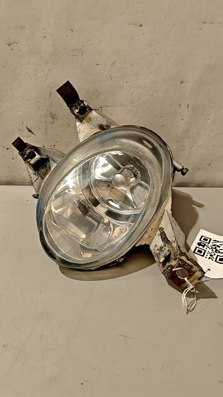 FARO ANTINIEBLA IZQUIERDO