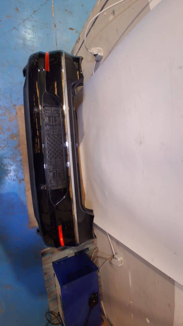 PARAGOLPES TRASERO