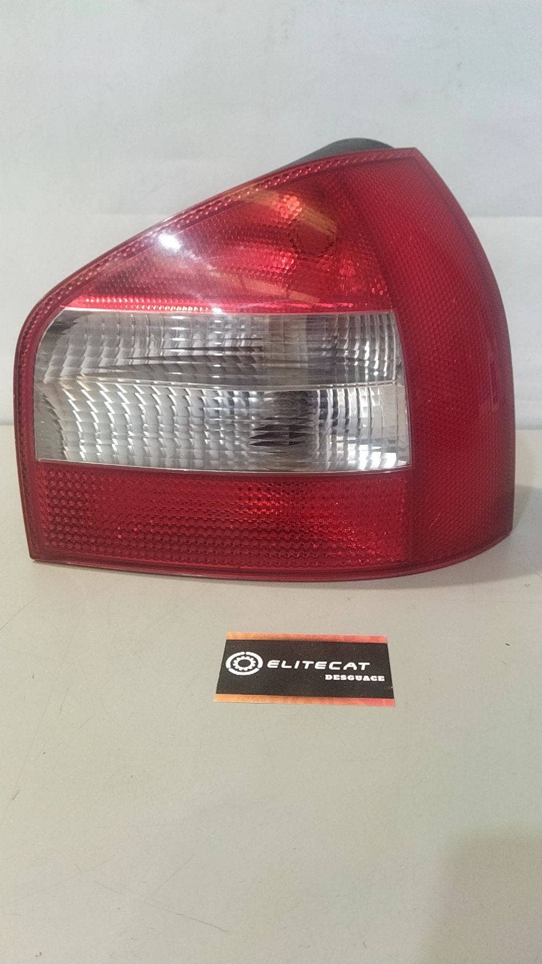 PILOTO TRASERO DERECHO
