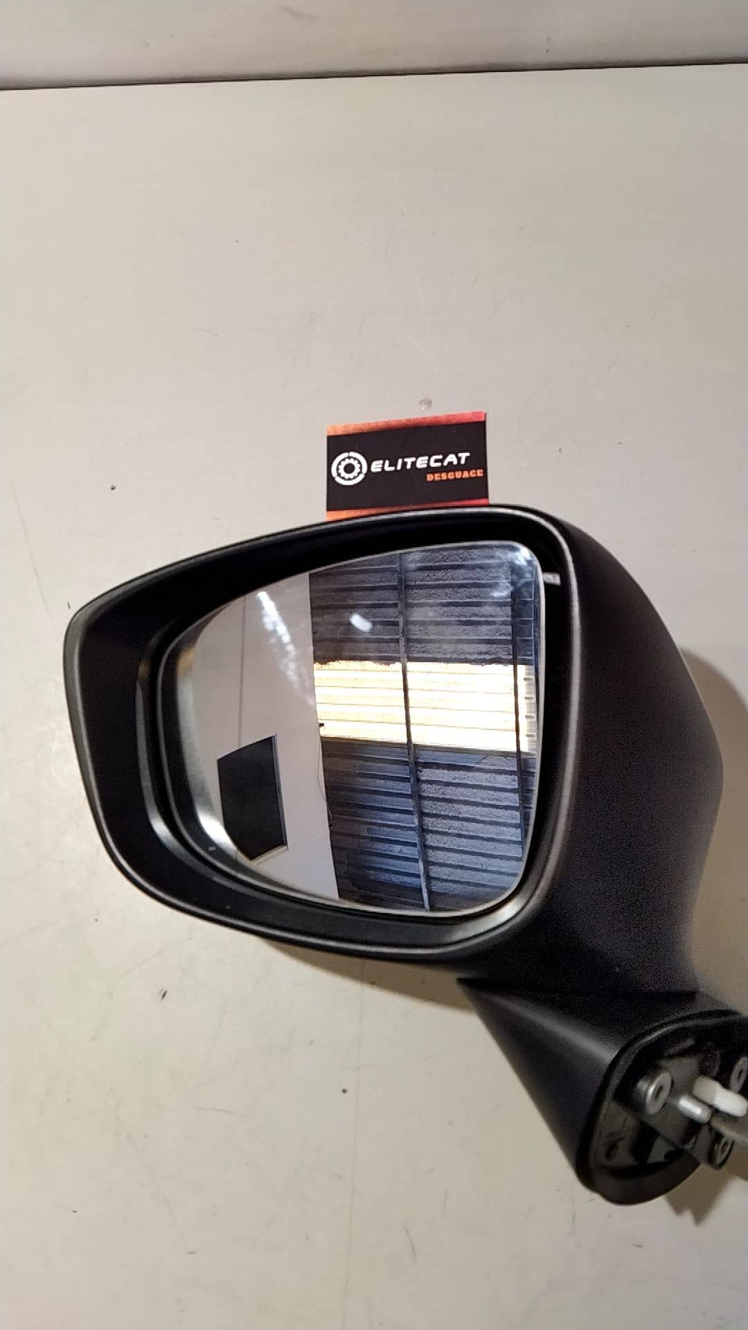 RETROVISOR IZQUIERDO