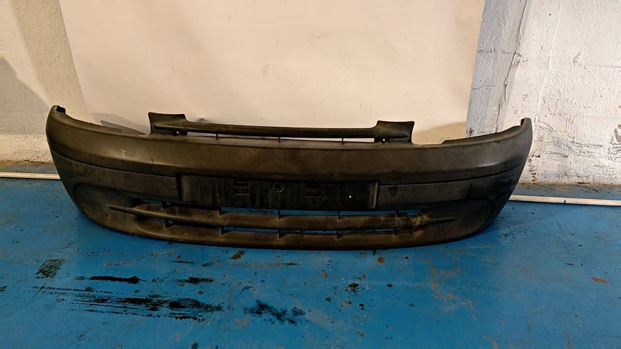 PARAGOLPES DELANTERO