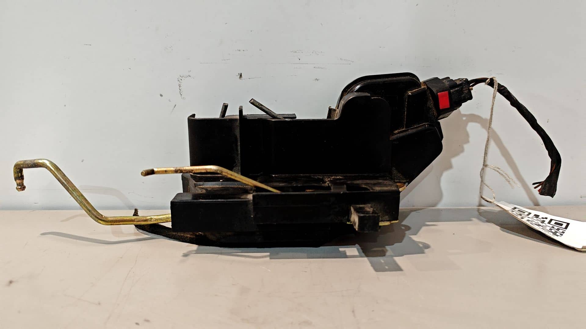 CERRADURA PUERTA DELANTERA IZQUIERDA