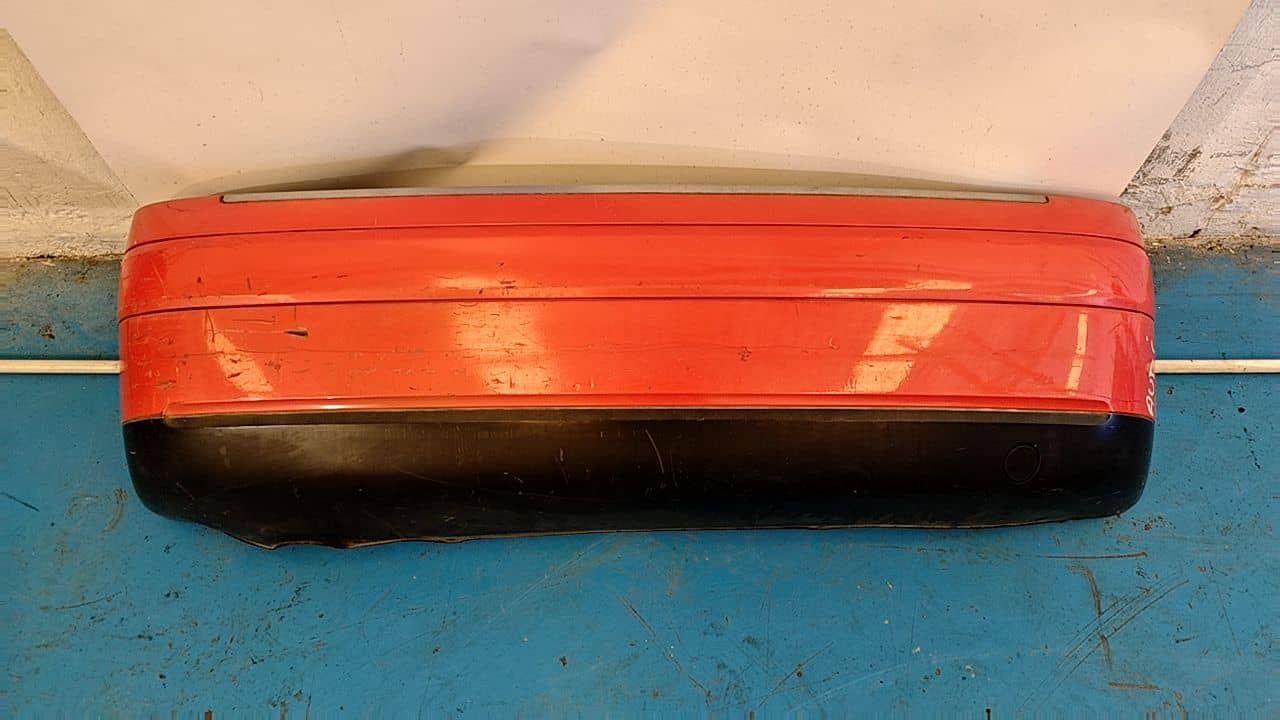 PARAGOLPES TRASERO