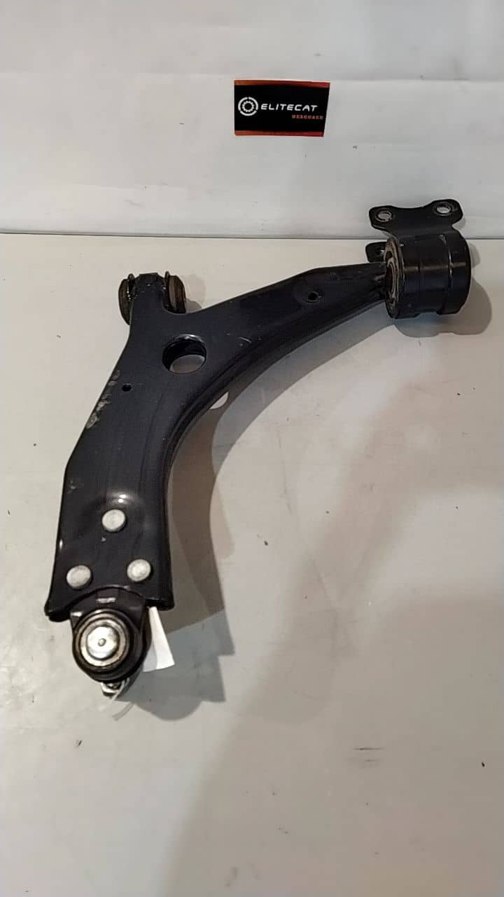 BRAZO SUSPENSION DELANTERO DERECHO