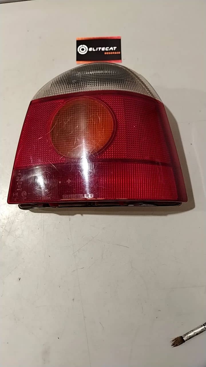 PILOTO TRASERO DERECHO