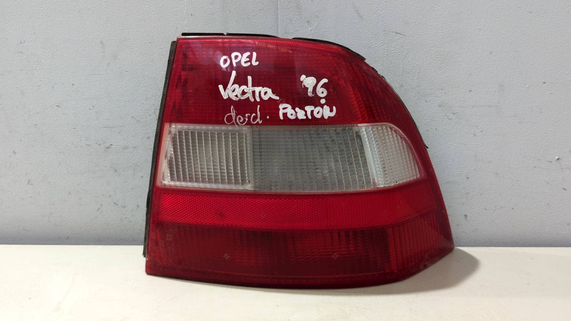 PILOTO TRASERO DERECHO